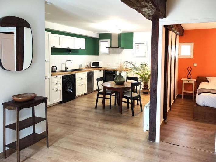 Chambre d’hôte pour 3 personnes, avec jardin ainsi que vue et piscine dans le Cher - 2