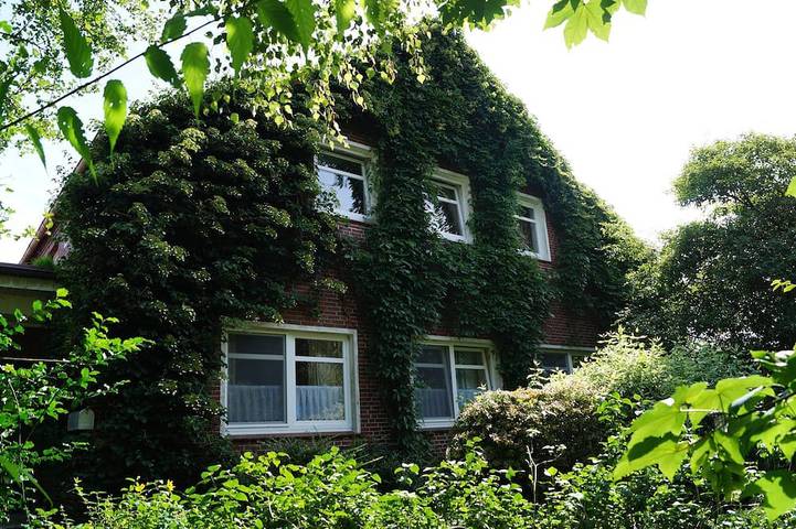 Ferienhaus für 6 Personen, mit Terrasse und Garten in Rhauderfehn