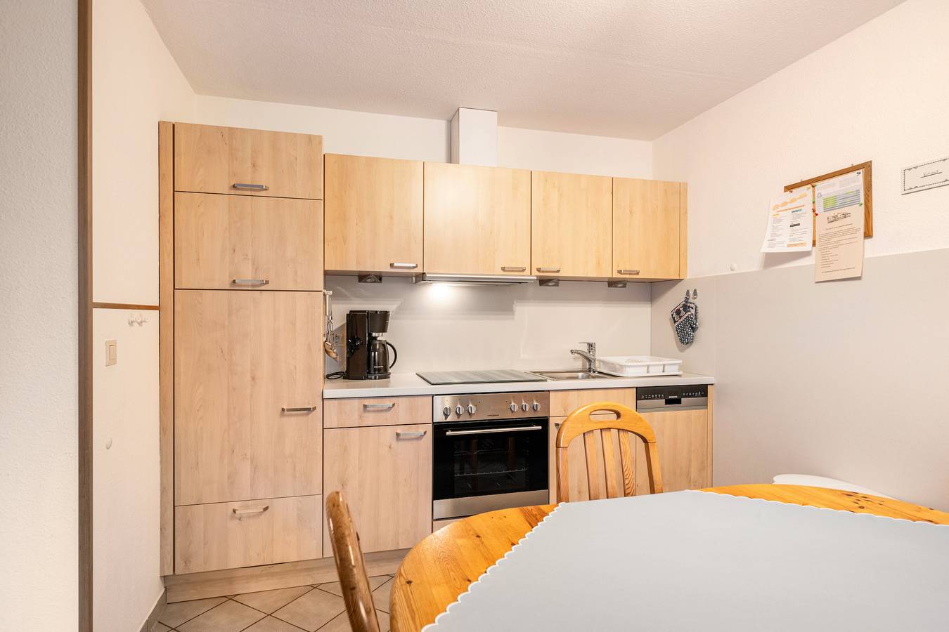 Ganze Wohnung, Ferienwohnung 'Fereinhof Paulsen - Lachmöwe' mit Privatterrasse, Gemeinschaftsgarten und Wlan in Tammensiel, Pellworm