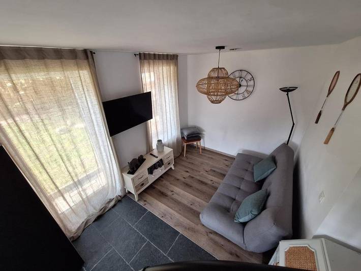 Gîte pour 2 personnes, avec jardin à Cerfontaine