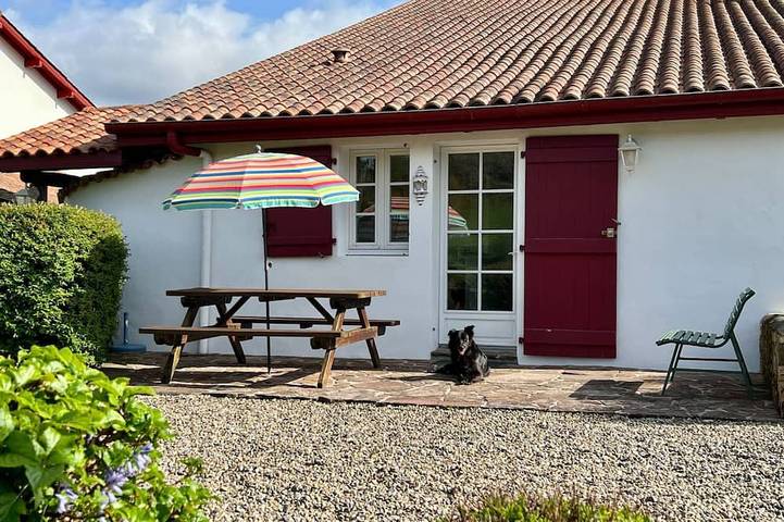 Gîte pour 2 personnes, avec jardin à Louhossoa