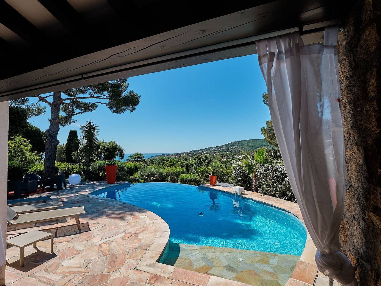 Herrliche Villa mit Meerblick, Pool, 400m vom Meer entfernt in Frejus, Mittelmeerküste (Frankreich)