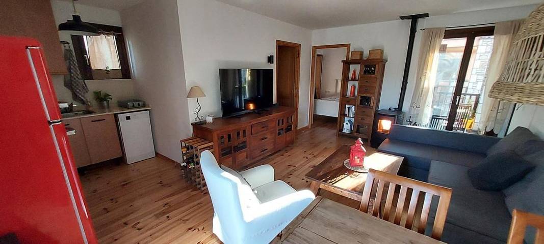 Gîte pour 4 personnes, avec jardin et vue à Err - 2