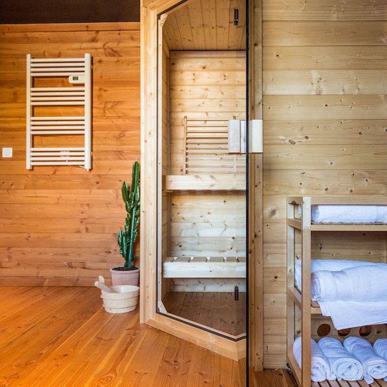 Chambres d'hôtes Escale Villa - Chambre Olive in Marignane, Côte méditerranéenne (France)