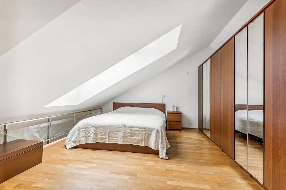Ganze Wohnung, 60 sqm in the middle of Oslo by the Opera and Karl Johan in Oslo Zentrum, Oslo