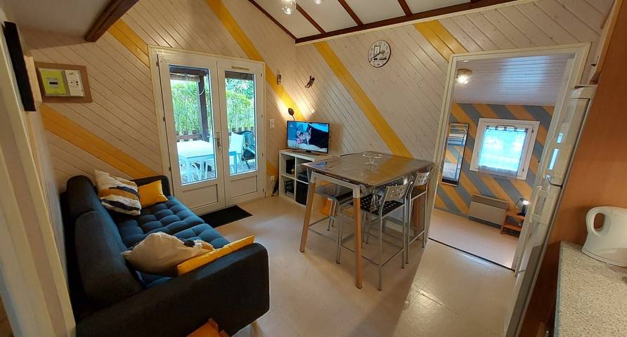 Chalet pour 5 personnes, avec jardin ainsi que piscine et terrasse en Dordogne - 3