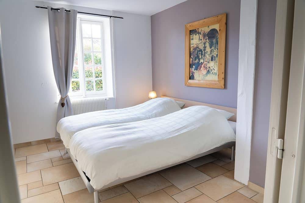 Le grand gîte du domaine d'Embourg in Souvigny, Allier