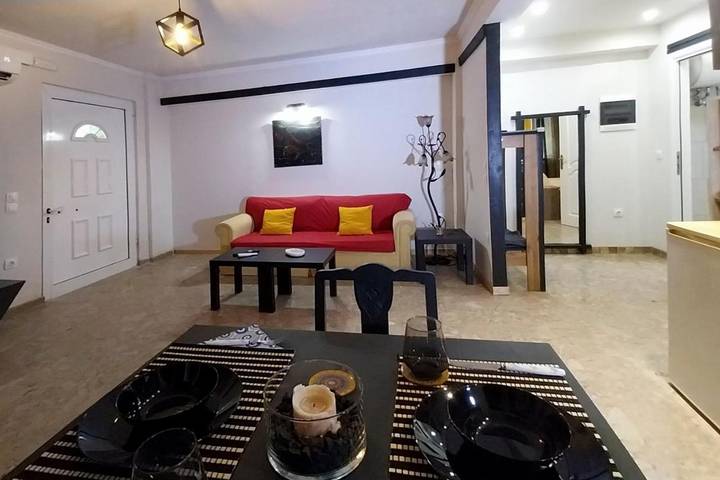 Location de vacances pour 3 personnes, avec terrasse et jardin dans Vasilika - 2