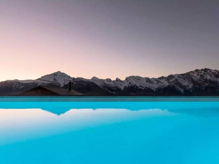 Ferienhaus für 12 Personen, mit Pool und Sauna sowie Garten im Wallis