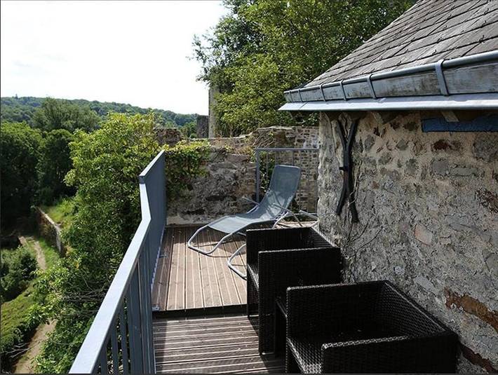 Location de vacances pour 4 personnes, avec vue et terrasse à Sainte-Suzanne - 3
