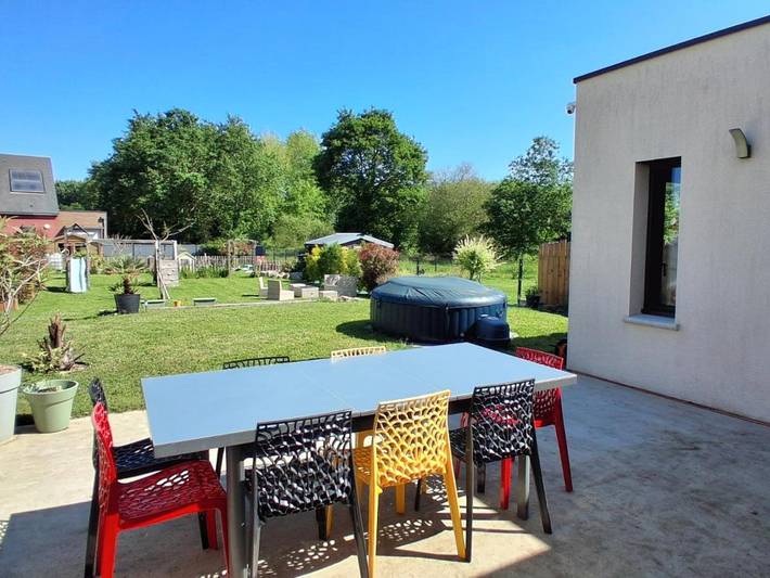 Location de vacances pour 6 personnes, avec jardin ainsi que terrasse et jacuzzi à Changé - 2