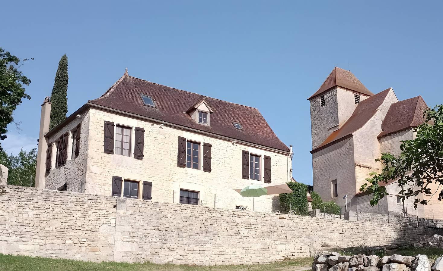 Ferienhaus mit Terrasse nahe Rocamadour, Ausblick, private Terrasse, Wlan in Séniergues, Regionaler Naturpark Causses du Quercy