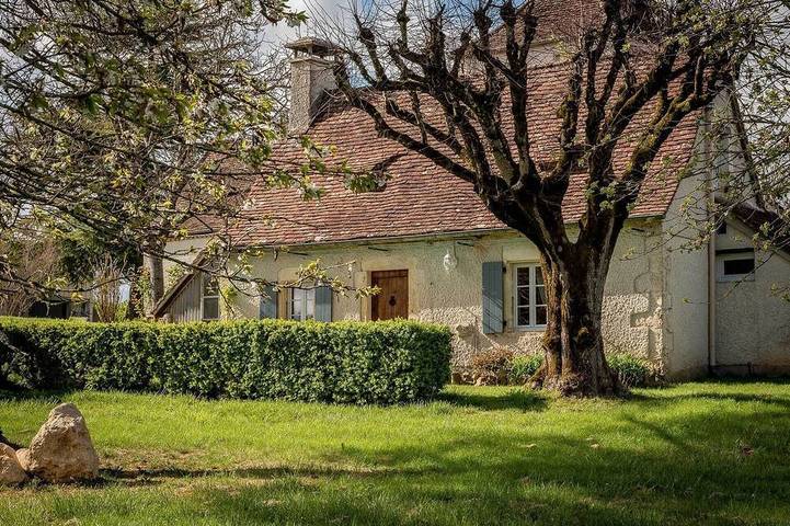 Gîte pour 4 personnes, avec Jardin et Piscine à Pinsac