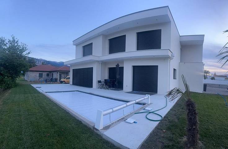 Gîte pour 2 personnes, avec Balcon et Jacuzzi ainsi que Terrasse et Jardin à Saint-Jean-de-Moirans