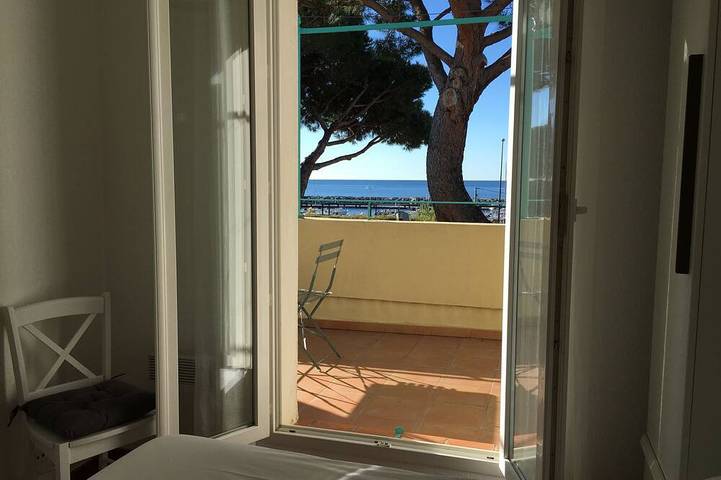 Côte d'Azur-Direkt am Wasser-Sandstrand-Les Issambres-Möblierte Touristenunterkunft 4 **** in Roquebrune-sur-Argens, Mittelmeerküste (Frankreich)