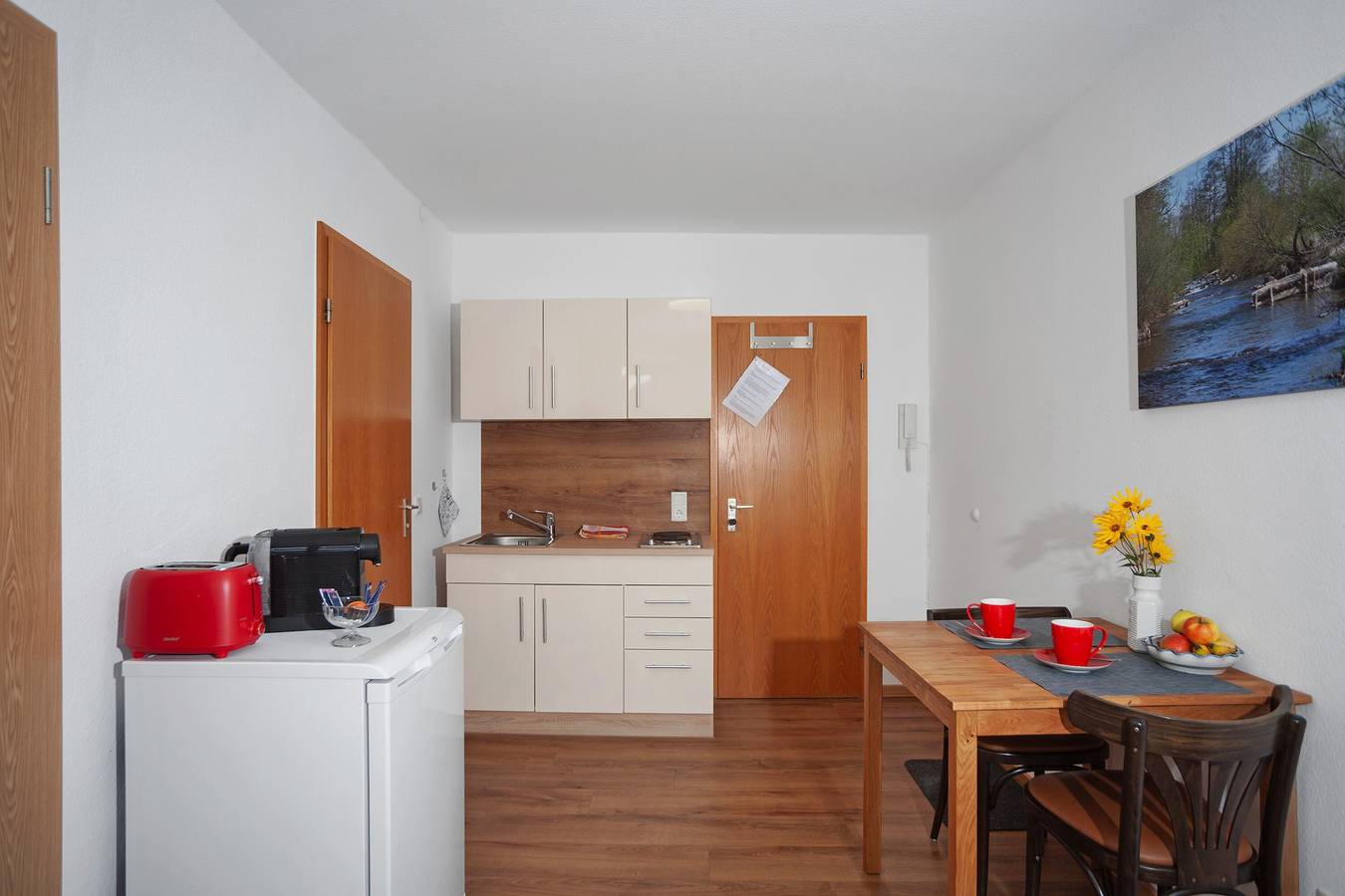 Ganze Wohnung, Ferienwohnung 'Eschach' mit Gemeinschaftsgarten, Balkon und Wlan in Leutkirch im Allgäu, Region Bodensee-Oberschwaben