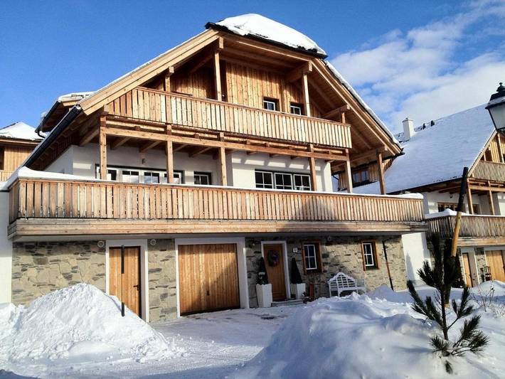 Chalet für 8 Personen, mit Balkon und Sauna sowie Garten in Mauterndorf