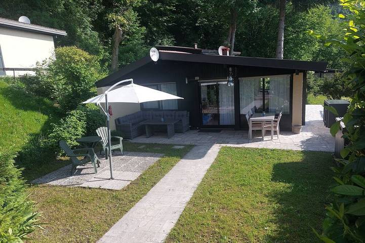 Bungalow für 6 Personen, mit Pool und Garten in Tignale