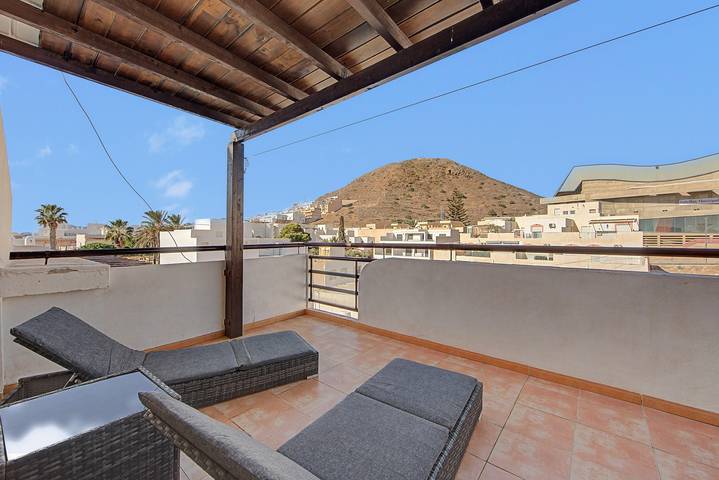 Apartamento entero, Ático Carboneras con fantástica terraza in Playa de los Barquicos (Carboneras), Carboneras