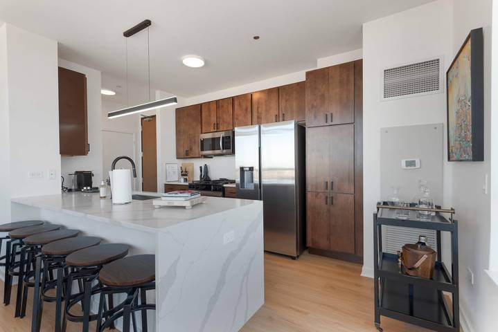 Gîte pour 7 personnes, avec balcon ainsi que jardin et piscine, adapté aux familles à Chicago - 2