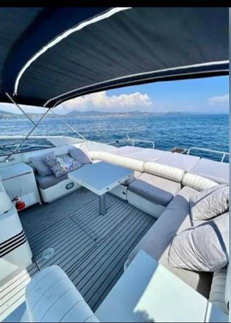 Bateau pour 6 personnes, avec vue en Provence-Alpes-Côte d'Azur - 2