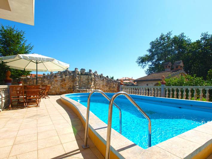 Ferienwohnung für 4 Personen, mit Terrasse und Pool in Pula-Medulin - 3