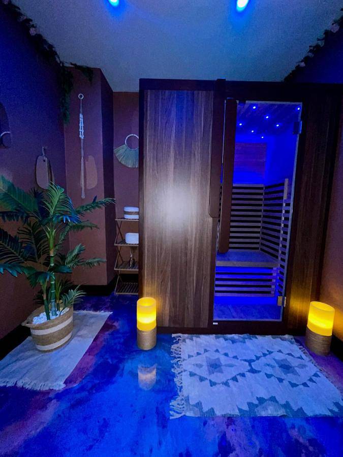 Ferienwohnung für 2 Personen, mit Whirlpool und Sauna sowie Terrasse in Essen - 3