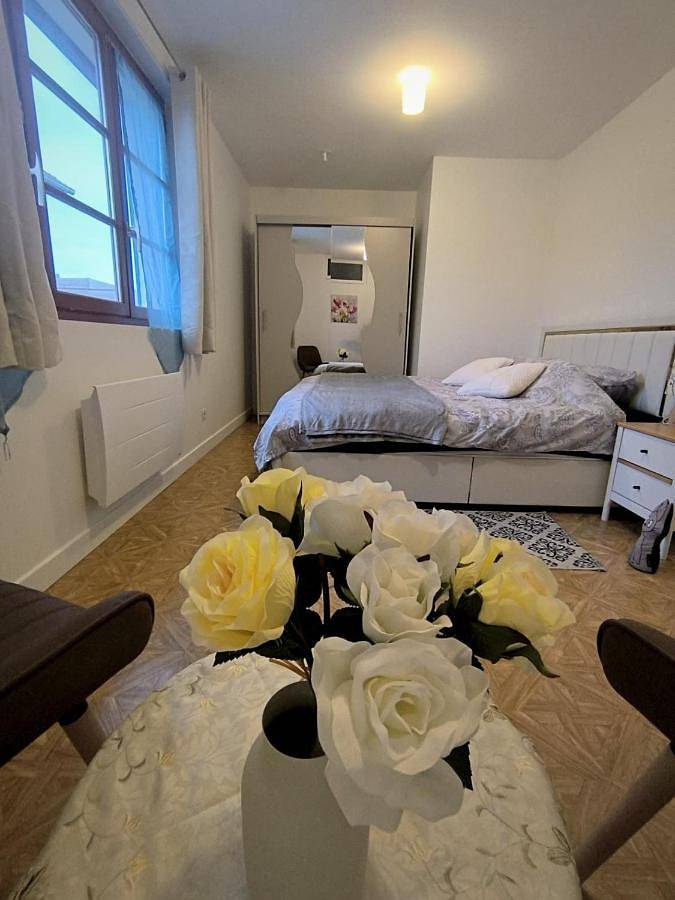 Deluxe Double Room (2 Adults + 1 Child) in La Ferté-sous-Jouarre, Seine-et-Marne