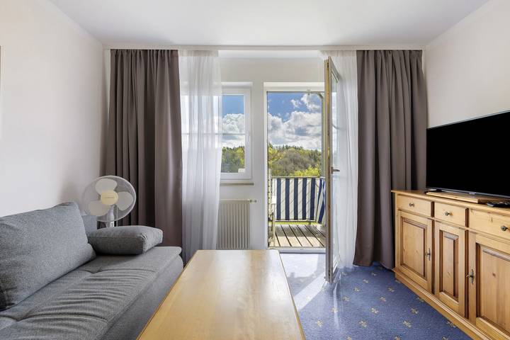 Ferienwohnung für 4 Personen, mit Seeblick und Balkon, mit Haustier in Fränkisches Seenland - 3