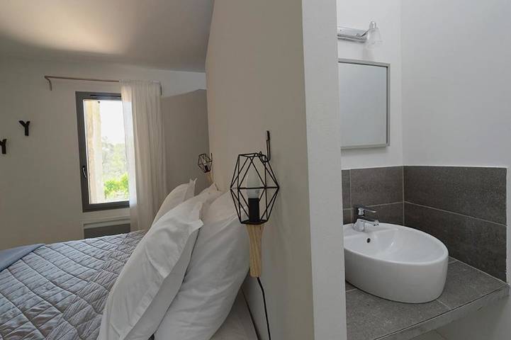 Location de vacances pour 6 personnes, avec jardin et vue à Saint-Jean-de-Cuculles - 4