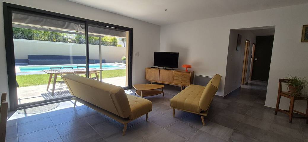 Gîte pour 6 personnes, avec piscine ainsi que terrasse et jardin, animaux acceptés dans le Vaucluse - 3