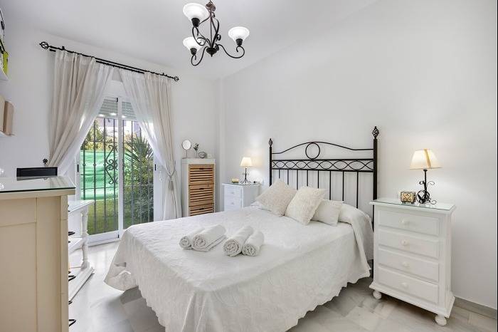 Ganze Ferienwohnung, Ferienwohnung für 4 Personen mit Kinderpool in Costa Ballena, Rota