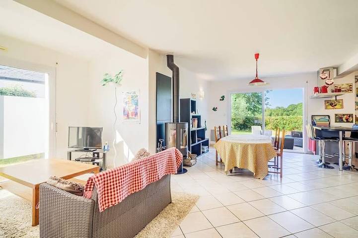 Location de vacances pour 9 personnes, avec jardin à Le Hézo