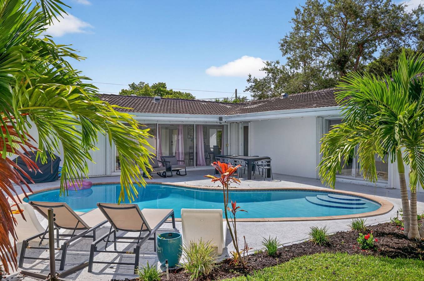 Vacation Home for 6 Guests in Imperial Point, Fort Lauderdale