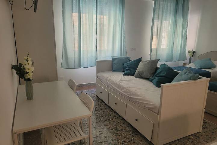 Ganze Wohnung, Charming 2-bedroom apartment, kitchen, 2 bathrooms, Wifi, Ac, in Lido di Ostia in Ostia, Rom