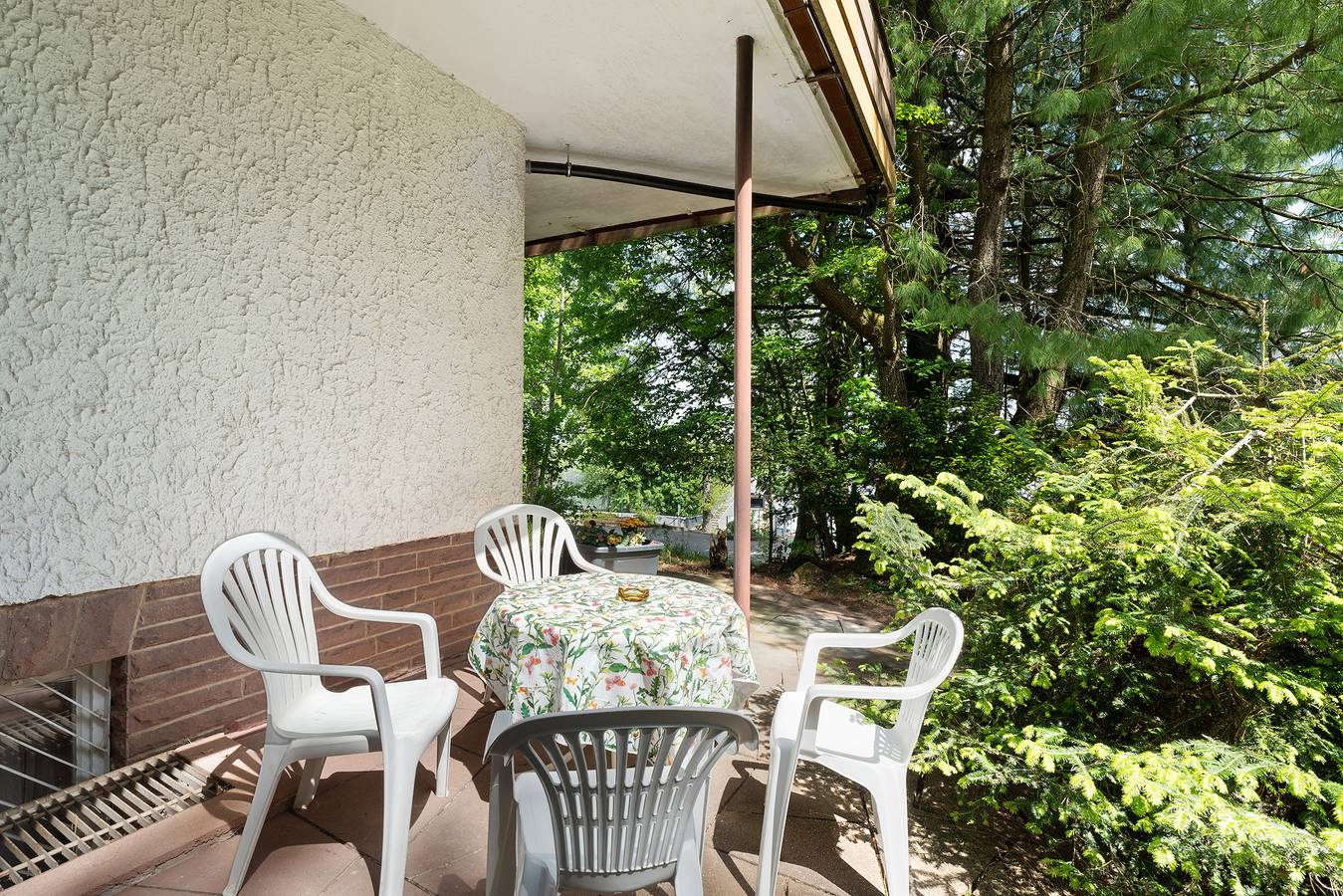 Ganze Wohnung, Ferienwohnung 'Nr 10' mit Bergblick und privater Terrasse; weitere Hunde auf Anfrage in Bad Wildbad, Nordschwarzwald