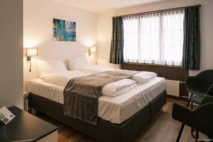 Hotel für 4 Personen mit Terrasse in Lenk im Simmental, Lenk