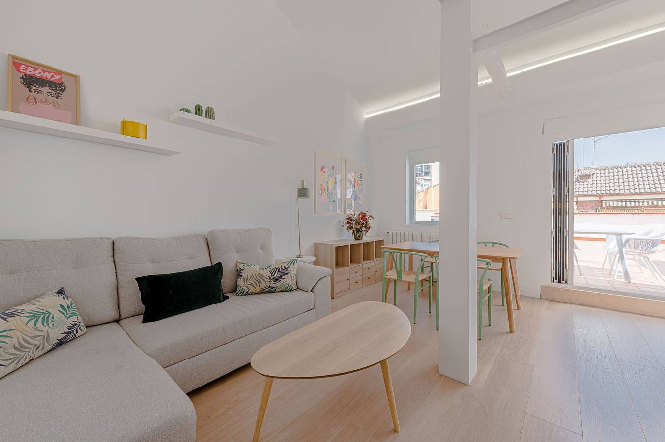 Apartamento entero, Housing Cuatro Caminos by Sharing Co in Tetuán (desambiguación), Madrid