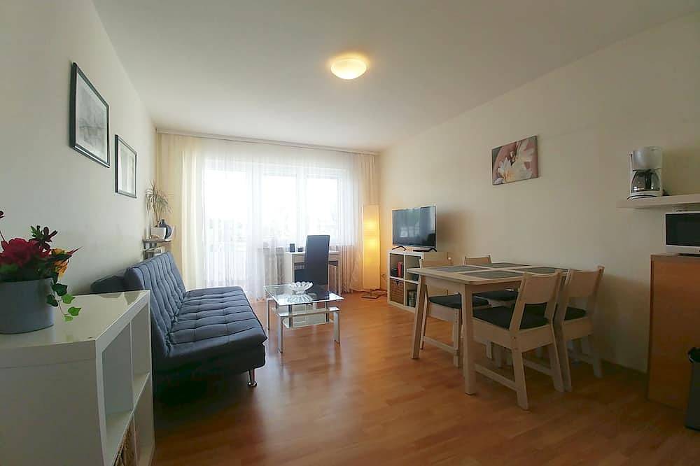 Ganze Wohnung, Modernes, kleines Apartment in ruhiger Seitenstraße ganz nahe zum Rhein gelegen. in Wallersheim, Koblenz