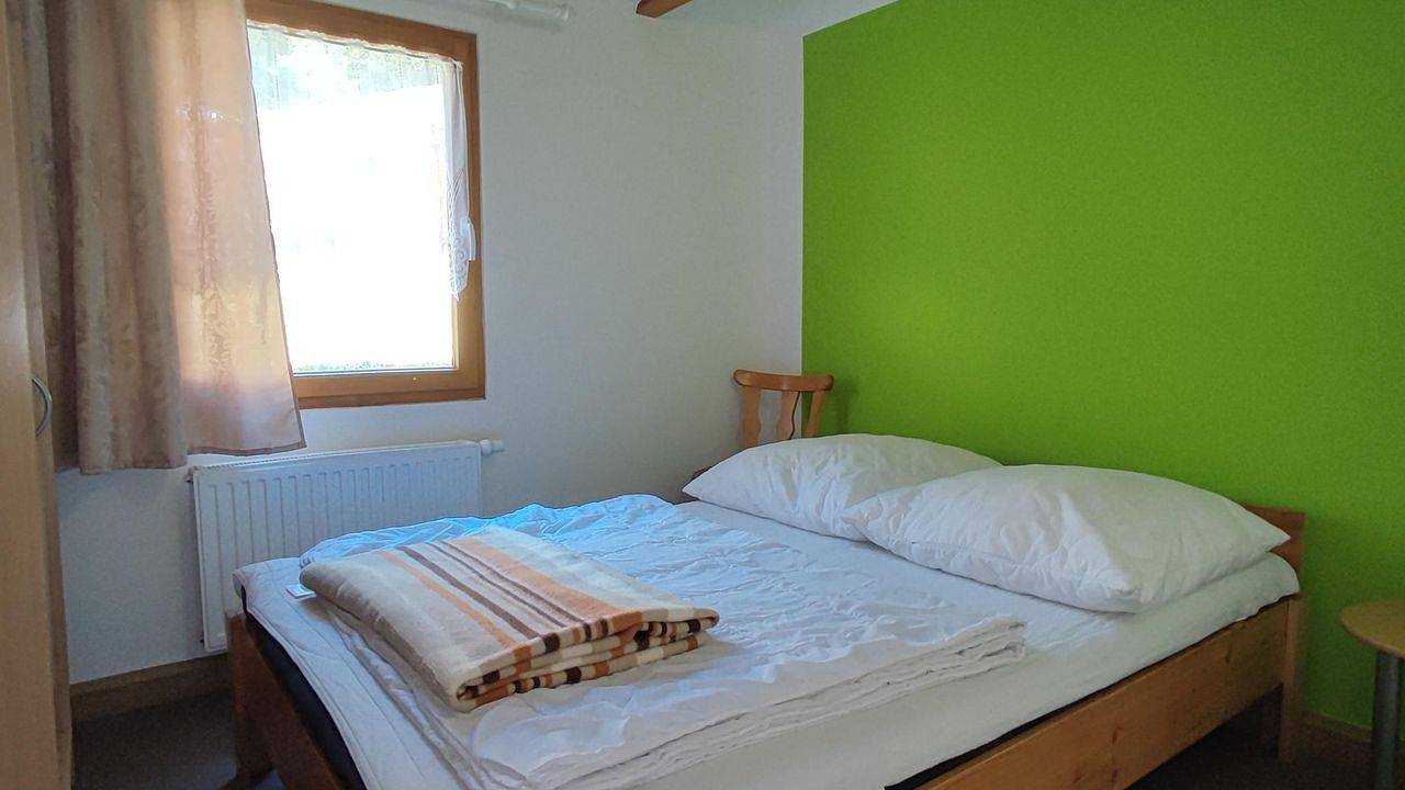 Ganze Ferienwohnung, Mobilheim für 4 Personen (32 m²) in Schleusingen in Erlau, St. Kilian