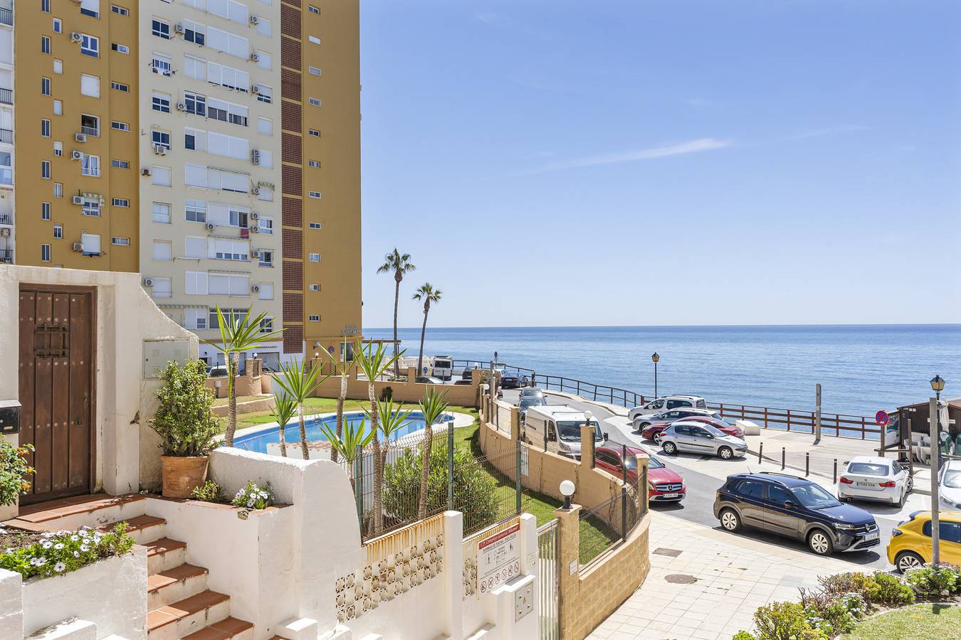 Entire apartment, Beachfront Calahonda apartment by Costarentals - Ref 89 in Urbanizacion Calahonda, Mijas