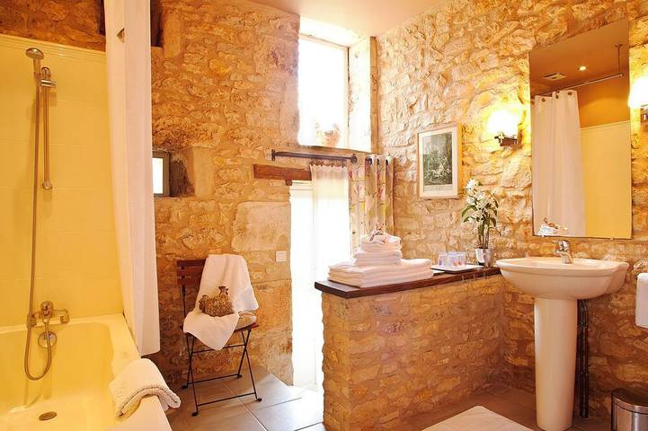 Location de vacances pour 4 personnes, avec jardin et piscine à Cubjac - 4