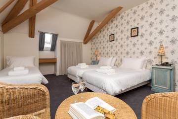 Hôtel pour 5 Personnes dans Chambéry, Région de Chambéry, Photo 1