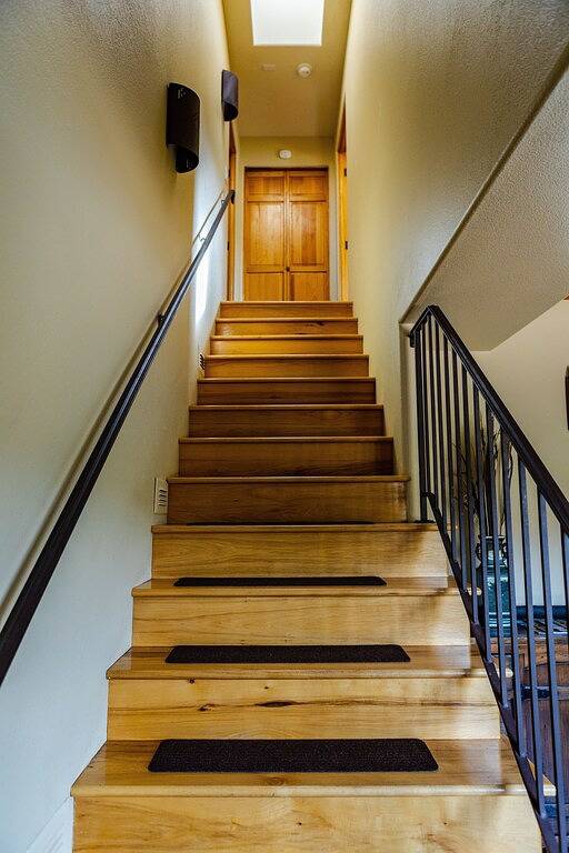 Vacation rental for 8 people, with yard and balcony in Manitou Springs