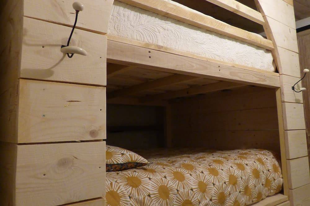 Entire apartment, Ancienne Étable Entièrement Rénovée au Cœur du Parc National du Vercors in Saint-Agnan-en-Vercors, Parc naturel régional du Vercors