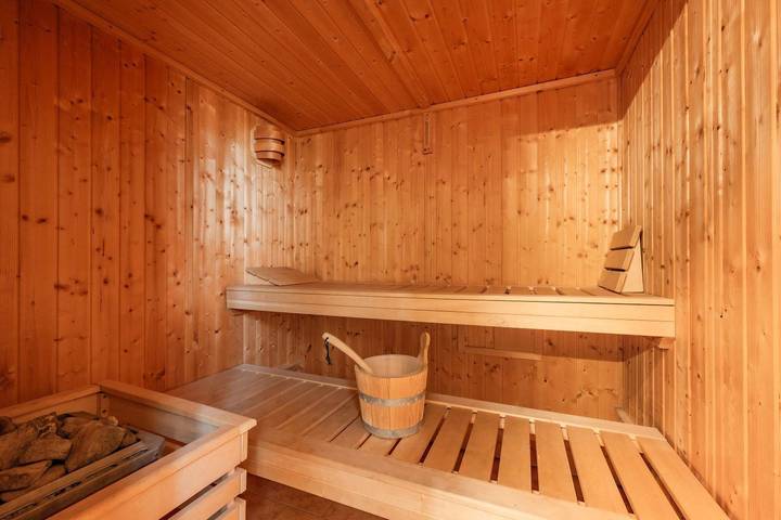 Ferienhaus für 4 Personen, mit Seeblick und Garten sowie Sauna in Zirchow - 2