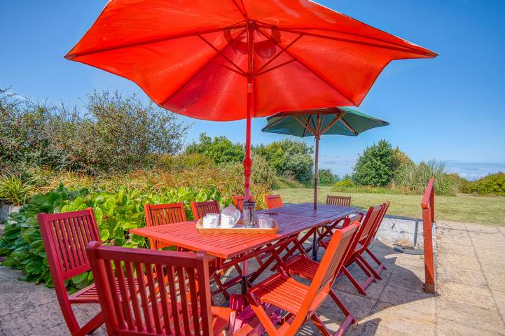 Holiday rental for 12 people in Trefin