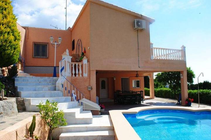 Villa for 8 people, with Terrace and Garden in Mojácar