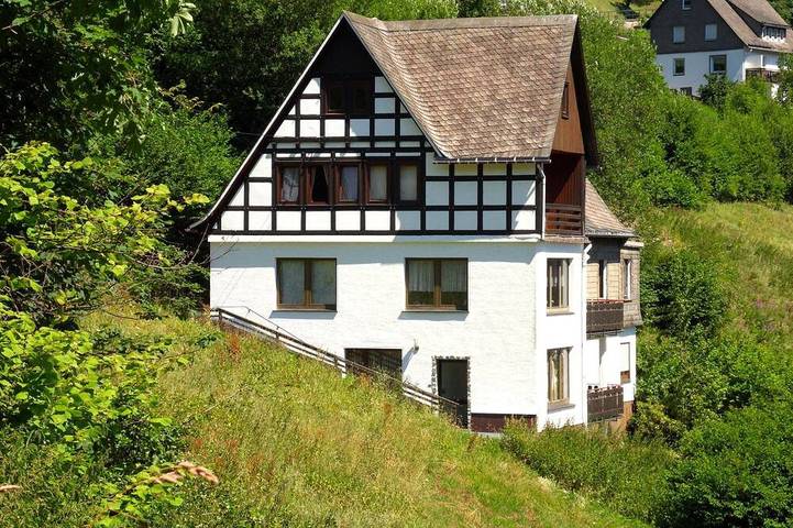 Ferienhaus für 16 Personen, mit Sauna und Balkon sowie Garten