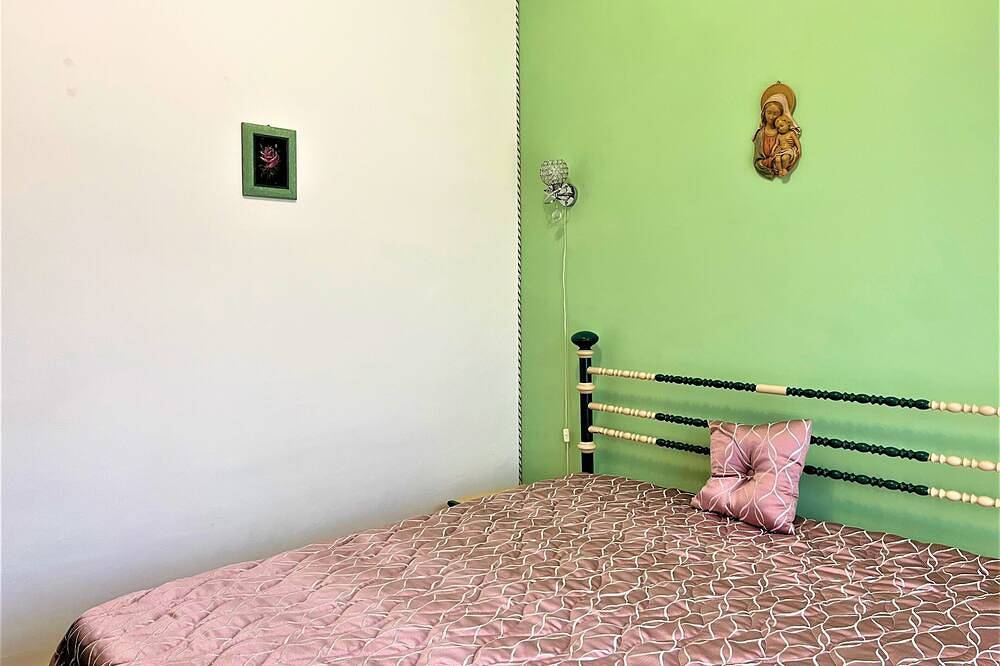 2 Bedroom Private vacation home in Scalea in Scalea, Tyrrhenian Coast Kalabria